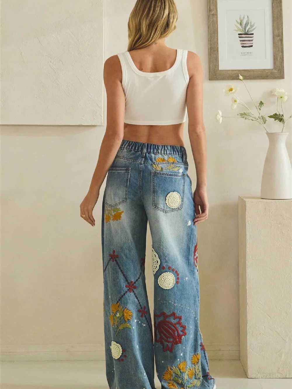 Washed Embroidery Wide Leg Denim Jeans - Picture 9 of 14
